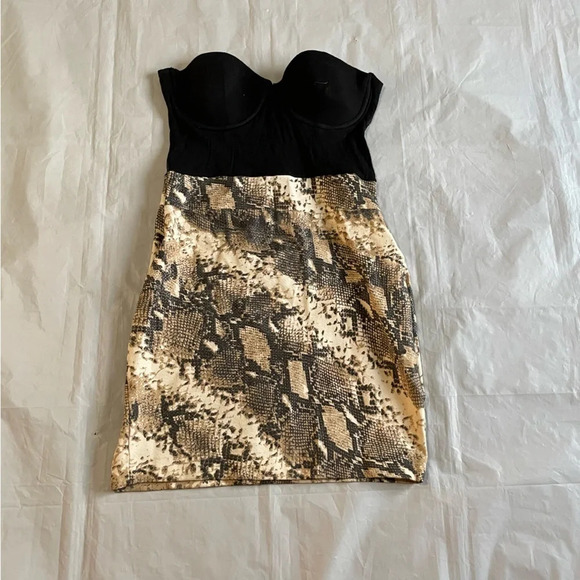 🐍 Costa Blanca  Snake Print Corset Dress! Woman’s Size Small🖤 - Picture 6 of 9